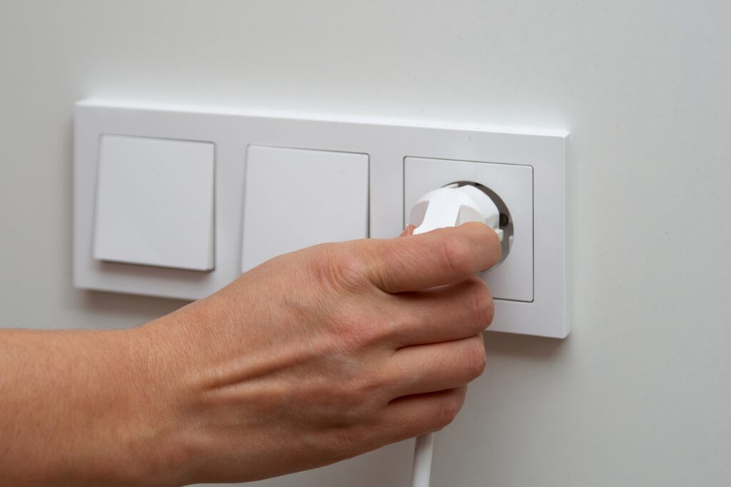 The way to Wire in a new Plug Socket