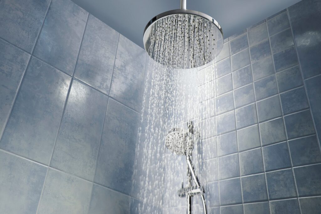 Choosing Shower Fixtures and Accessories