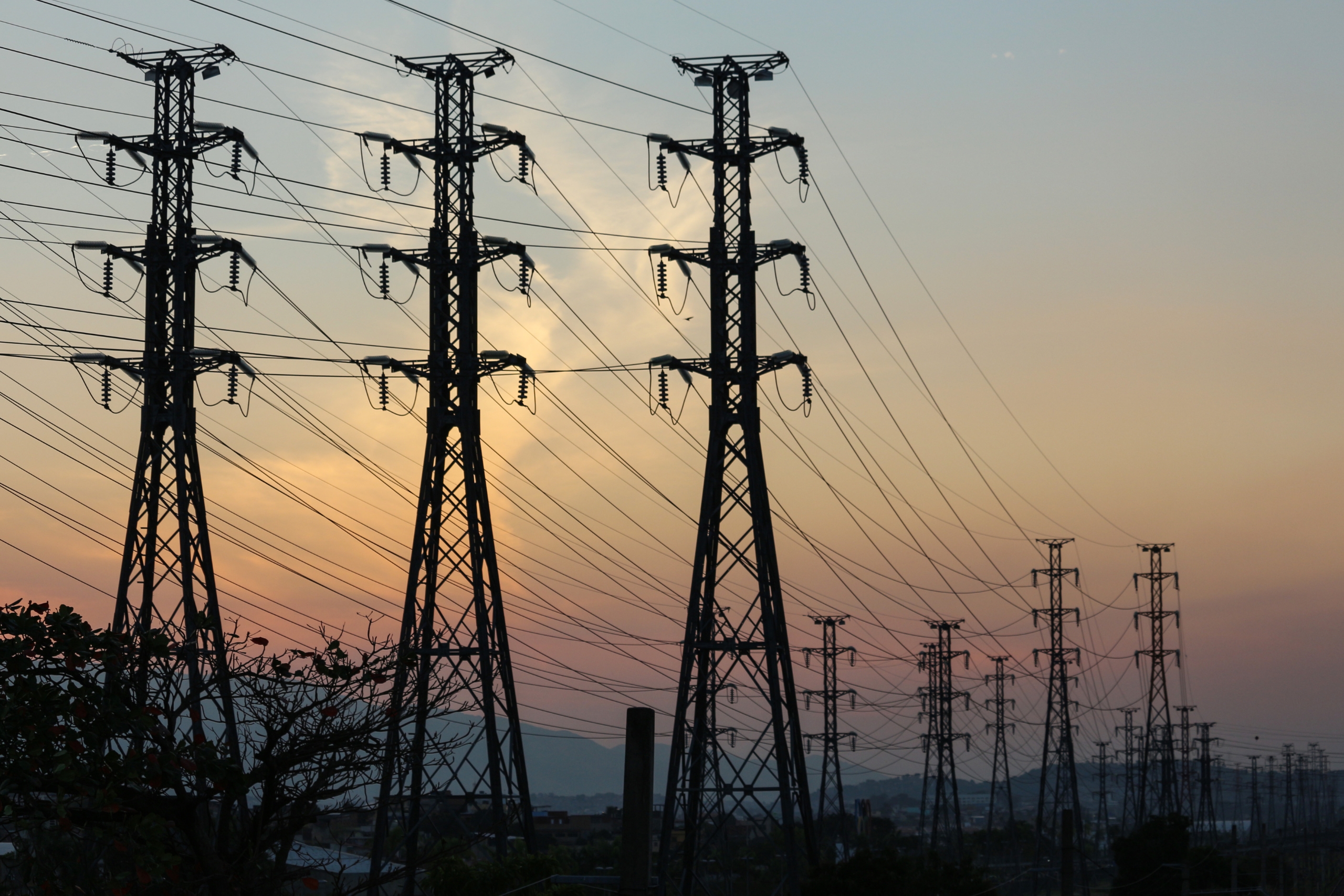 Why Your Small Business Should Compare Business Electricity Prices & Suppliers